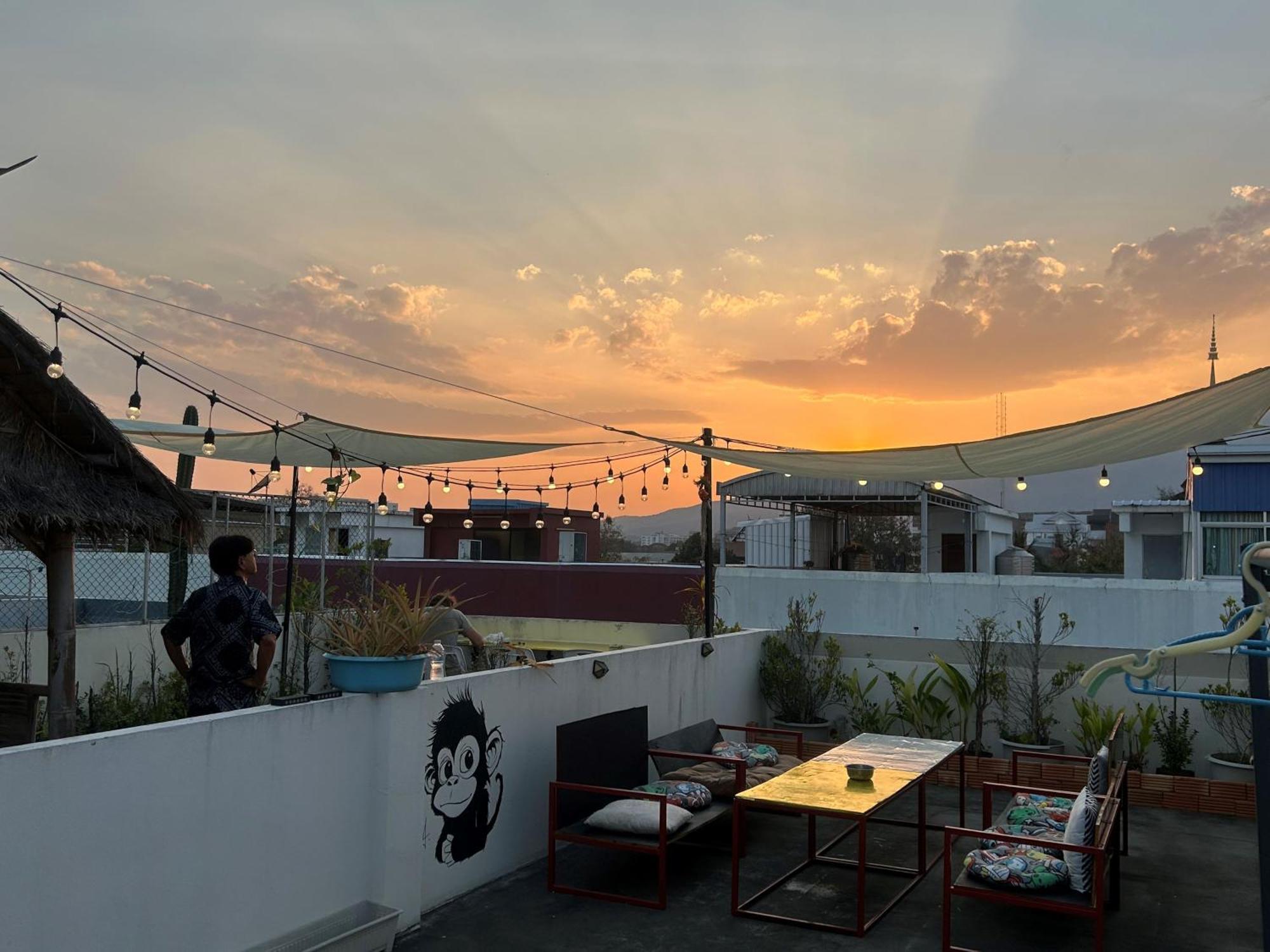 Monkey Toe Guesthouse Csiangmaj Kültér fotó